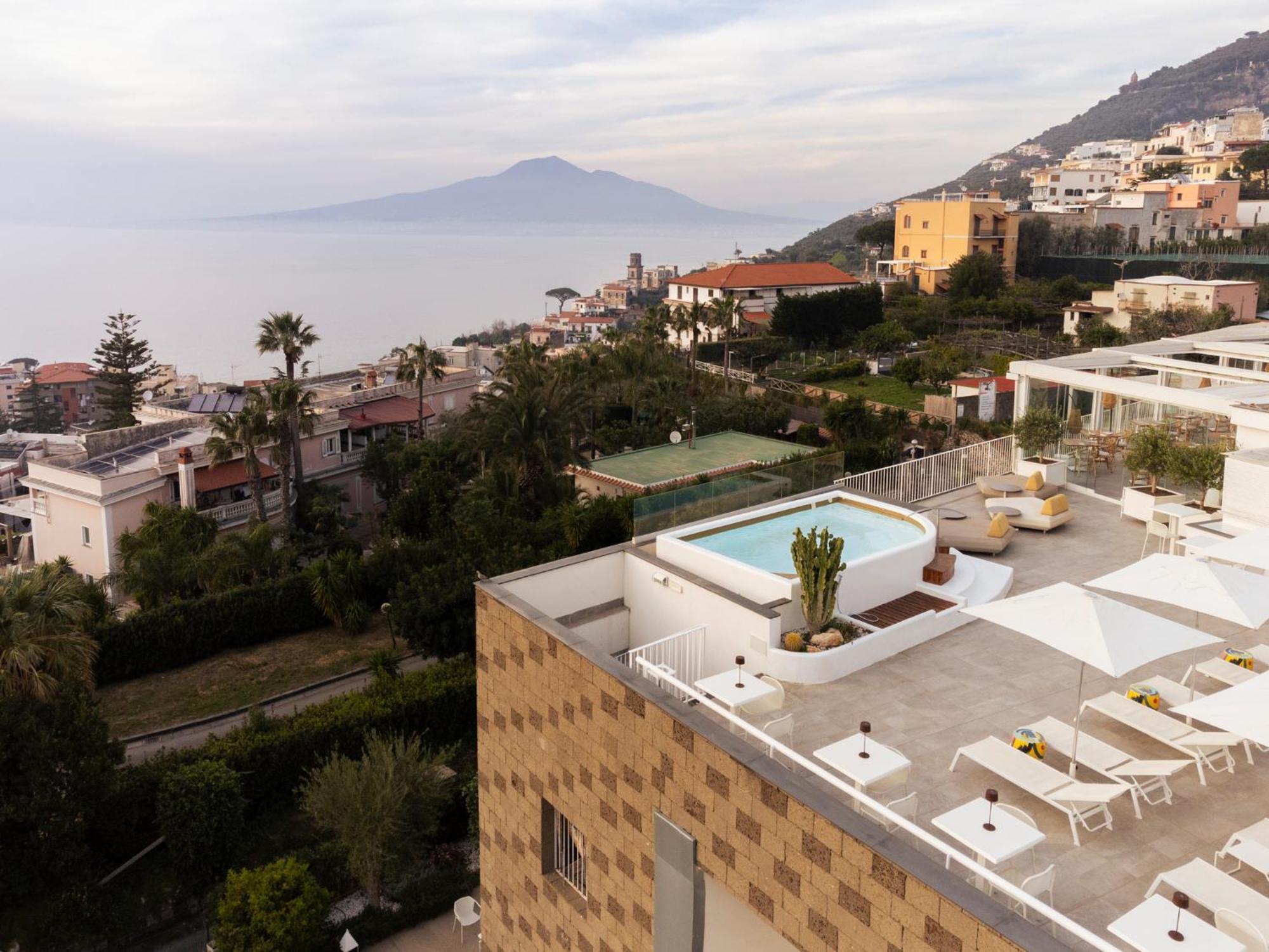 Domo 20 Hotel & Rooftop Vico Equense Exterior photo